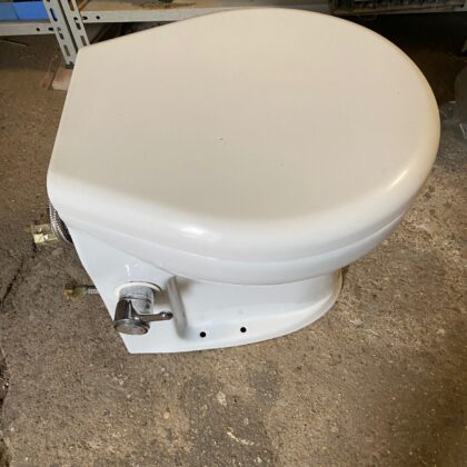 WC 12 v